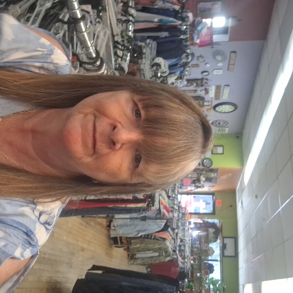 Meet your Posher 2ndChances - Picture 1 of 1